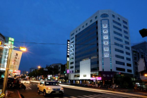 Отель Chiayi Look Hotel  Chiayi City